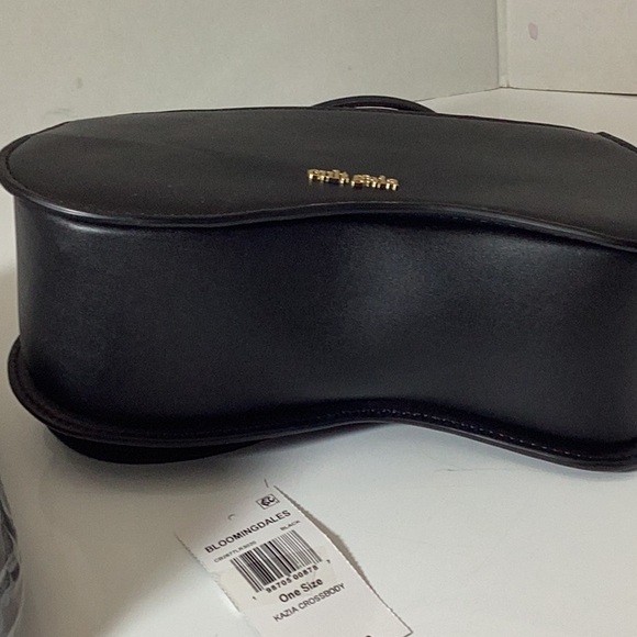 Cult Gaia
Kazia Crossbody - Picture 14 of 16